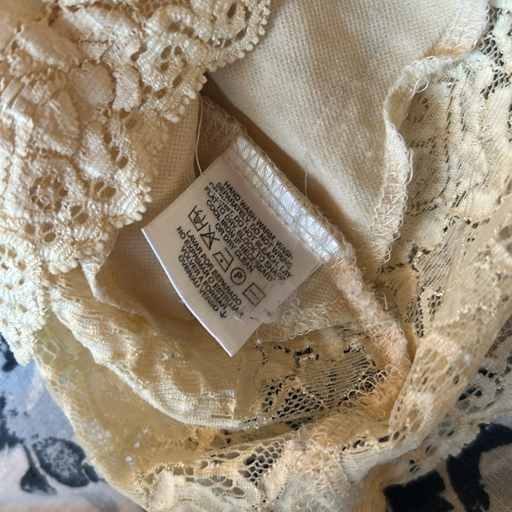 Elegant Cream Lace Sleeveless Top - Sz M - Picture 4 of 4